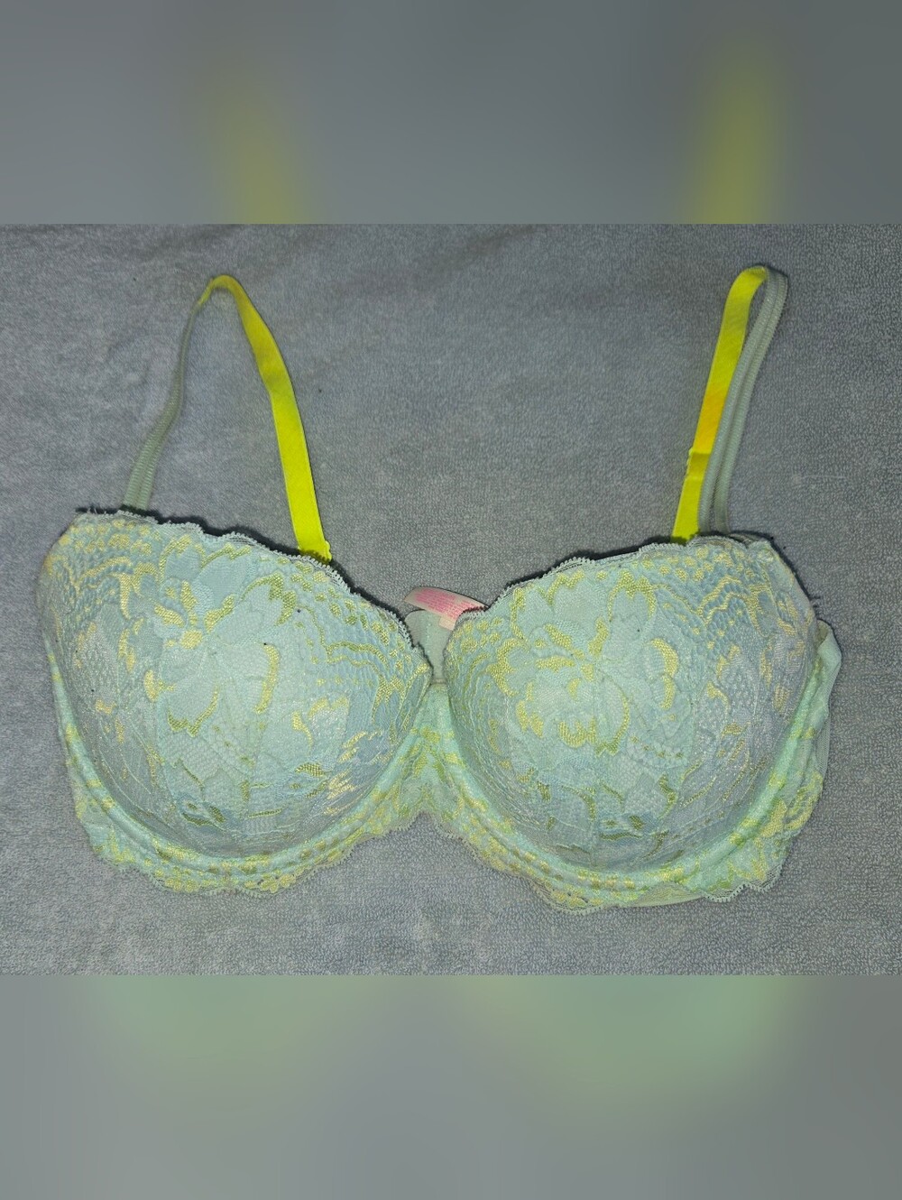 PINK Victoria's Secret Lace Push-Up Bra Sz 36D